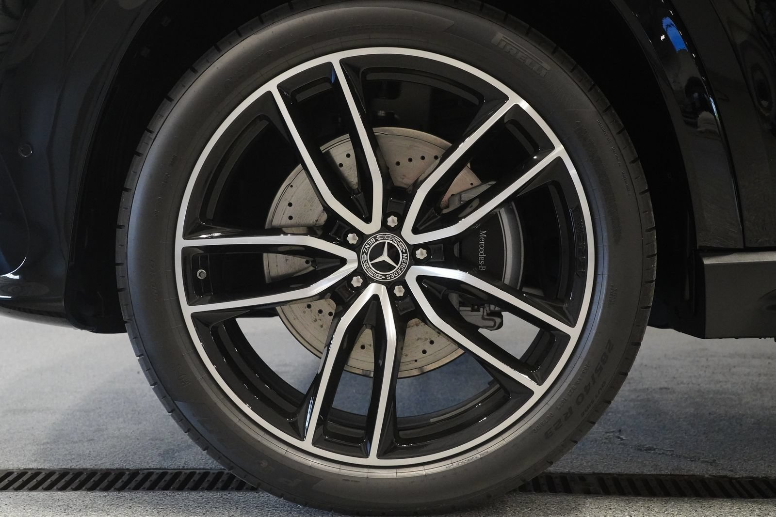 New 2026 Mercedes-Benz GLS 450 4MATIC image 11