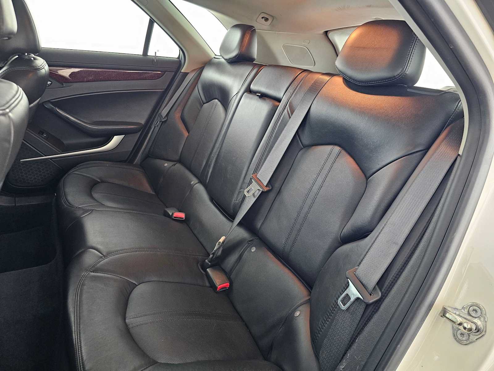 Used 2010 Cadillac CTS Luxury RWD image 17