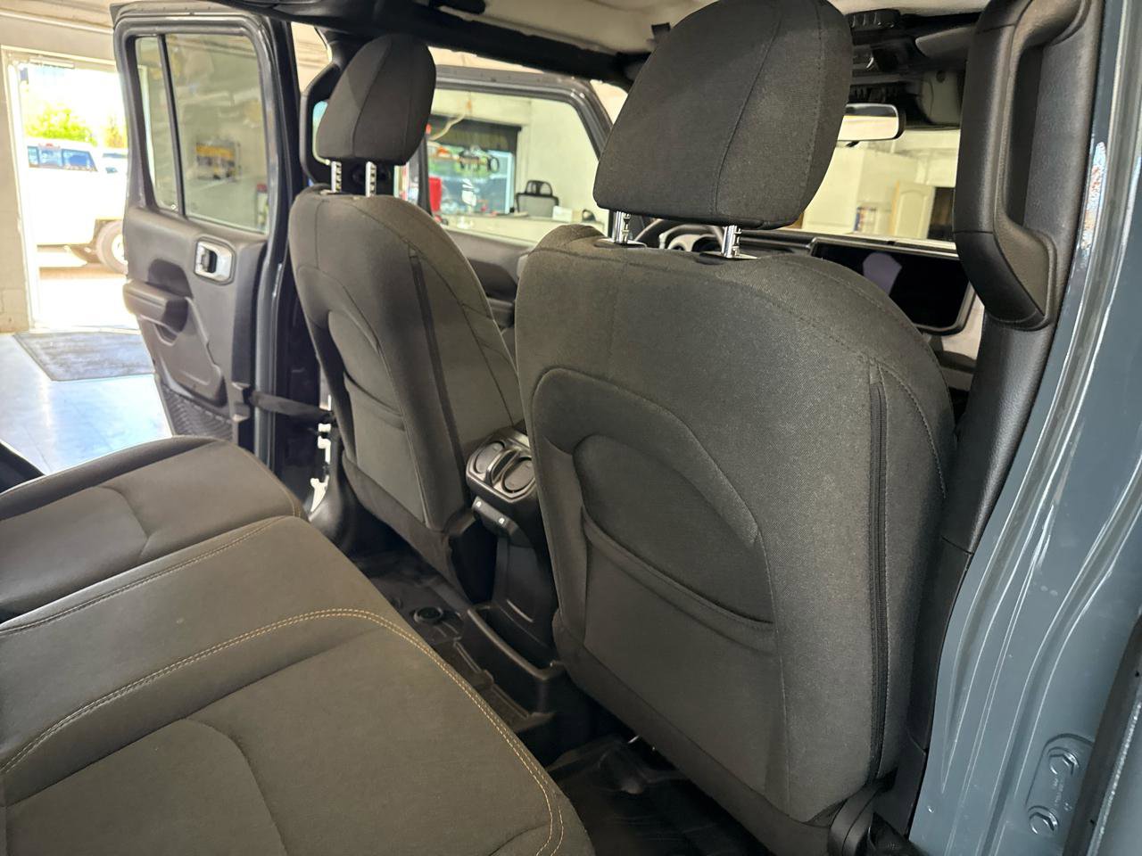 Used 2024 Jeep Wrangler Unlimited image 52