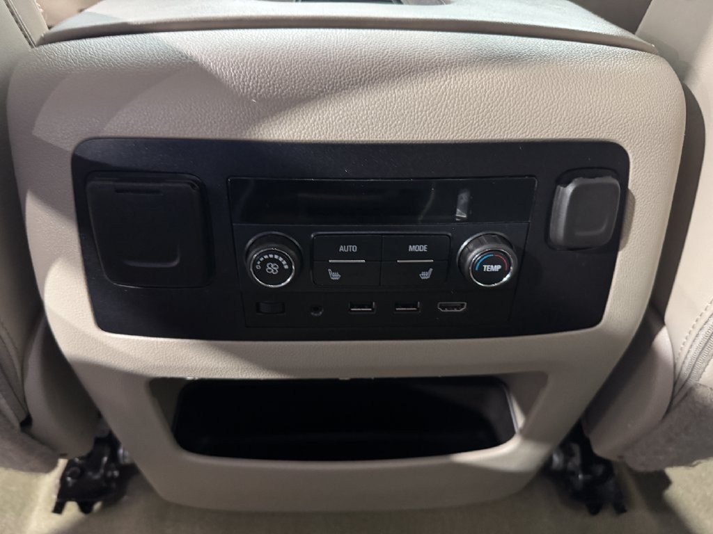 Used 2018 GMC Yukon Denali w/ Open Road Package AWD/4WD image 38