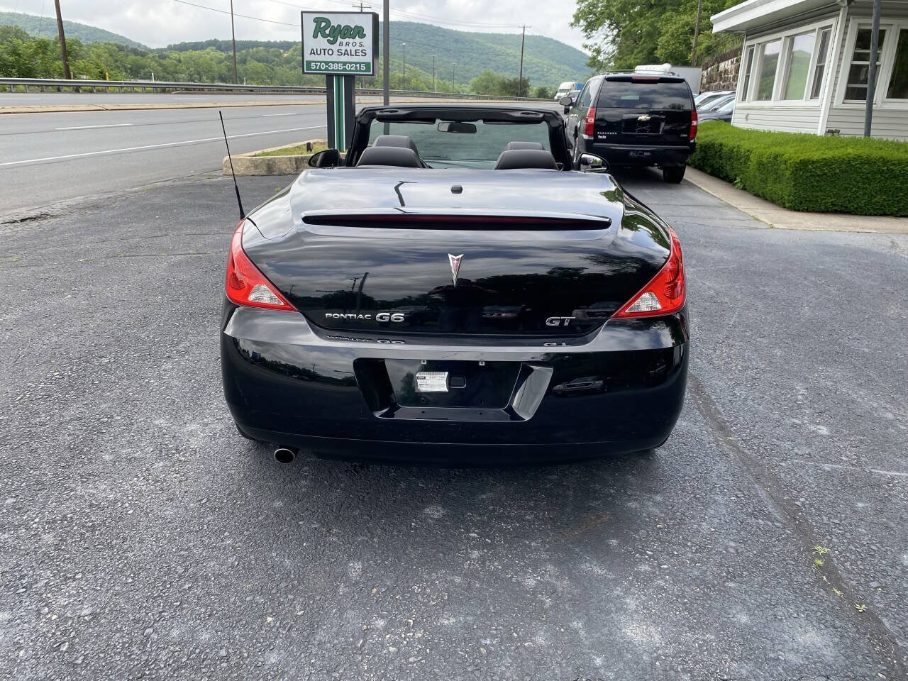 Used 2007 Pontiac G6 GT w/ Premium Package FWD image 8