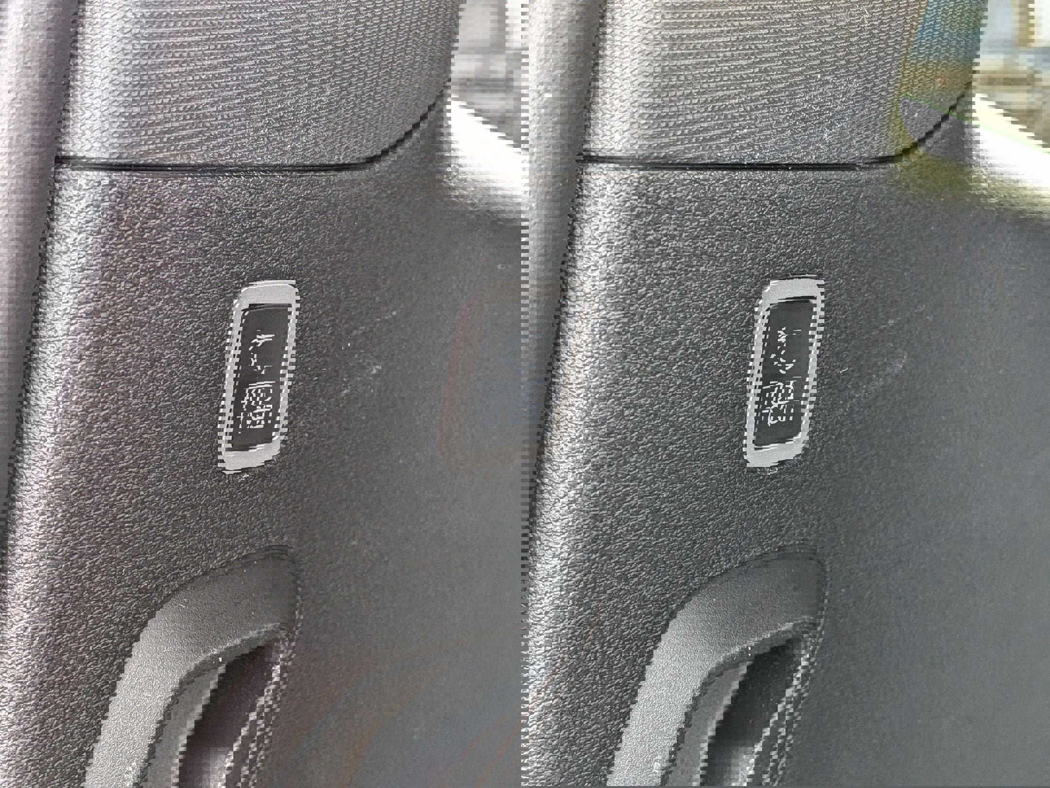 Certified 2025 Jeep Wagoneer Series III w/ Premium Group I image 30