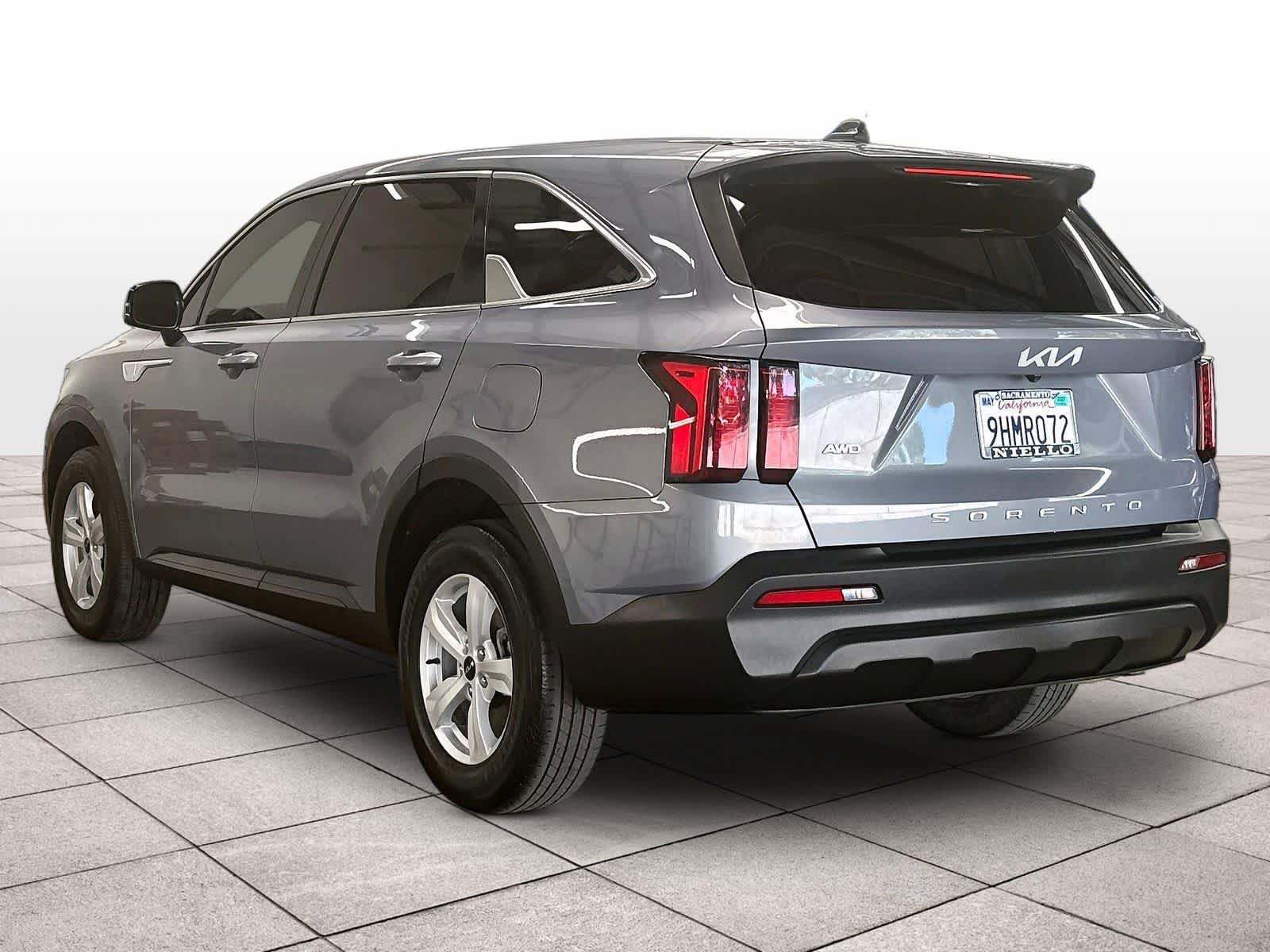 Used 2022 Kia Sorento LX AWD/4WD image 7