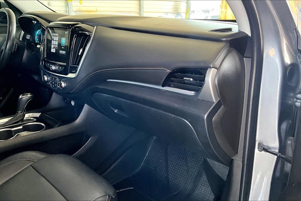 Used 2019 Chevrolet Traverse LT FWD image 21