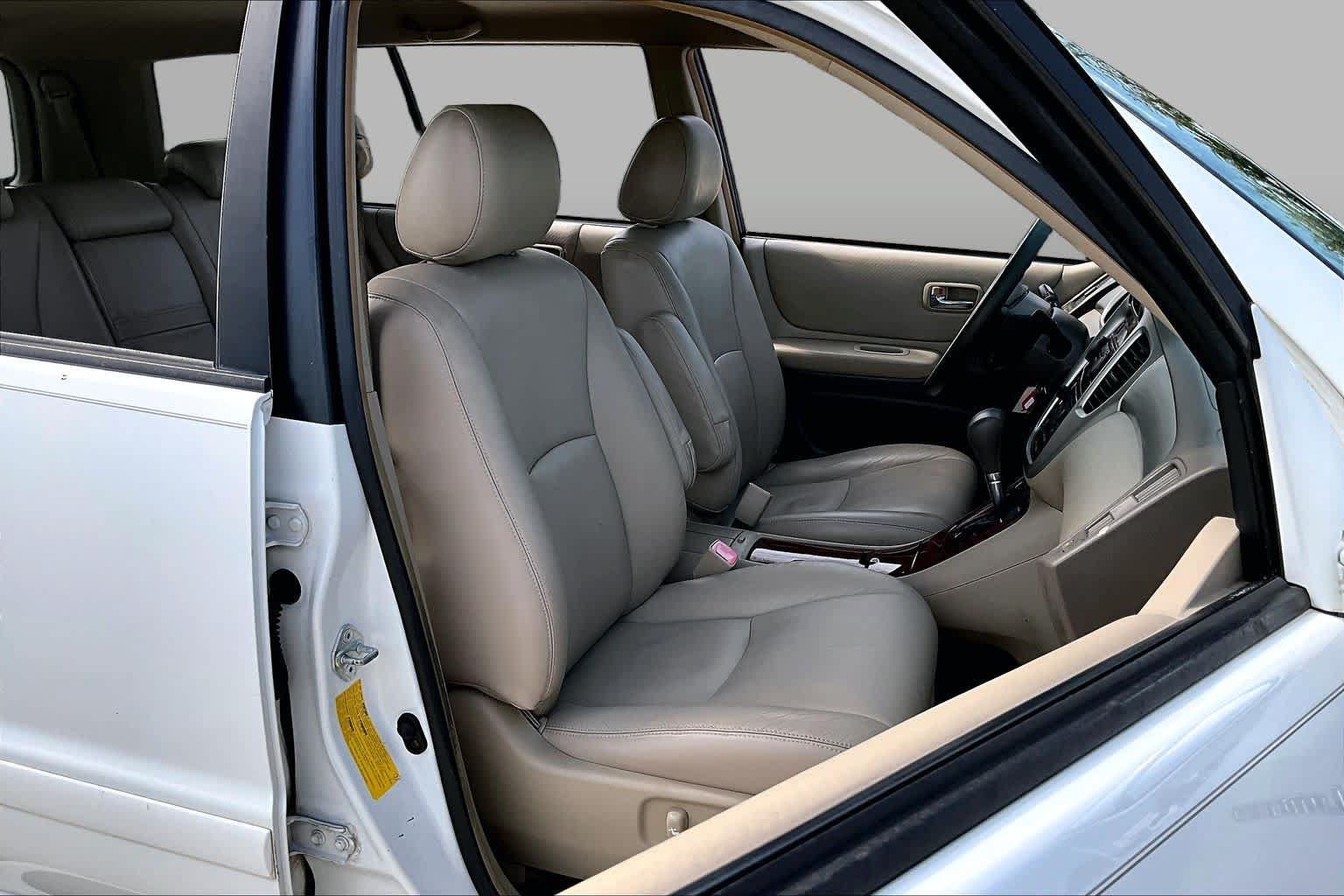 Used 2004 Toyota Highlander Limited FWD image 8