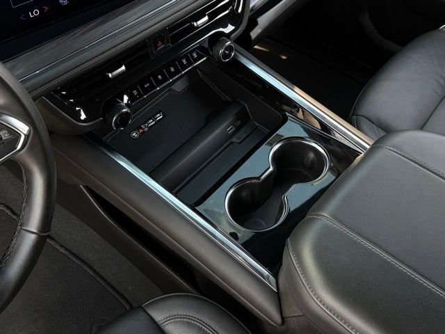 Used 2025 Chevrolet Tahoe LT AWD/4WD image 33