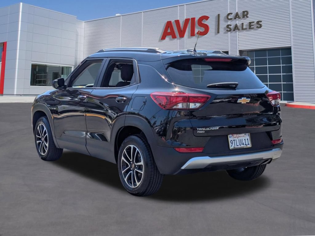 Used 2025 Chevrolet TrailBlazer LT AWD/4WD image 9
