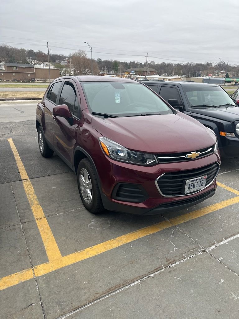 Used 2017 Chevrolet Trax LS AWD/4WD image 2