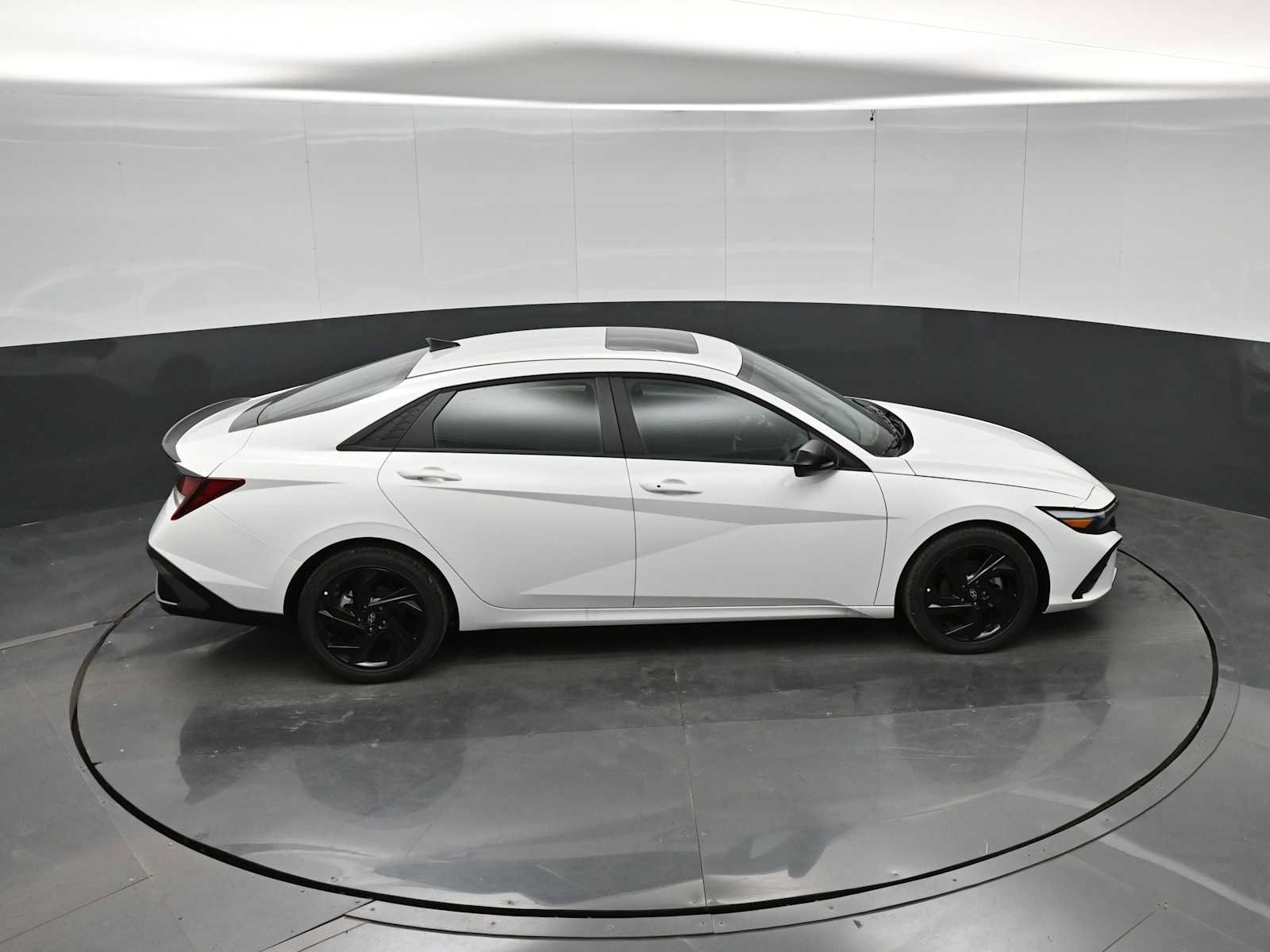 New 2026 Hyundai Elantra SEL Sport FWD image 34