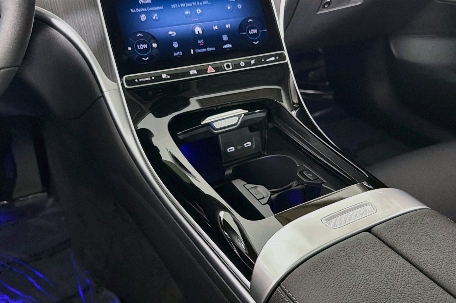 New 2026 Mercedes-Benz C 300 Sedan image 5