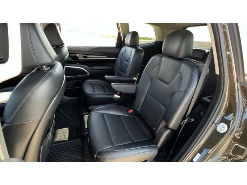 Used 2022 Kia Telluride S image 29