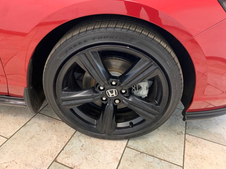 Used 2024 Honda Accord Sport image 11