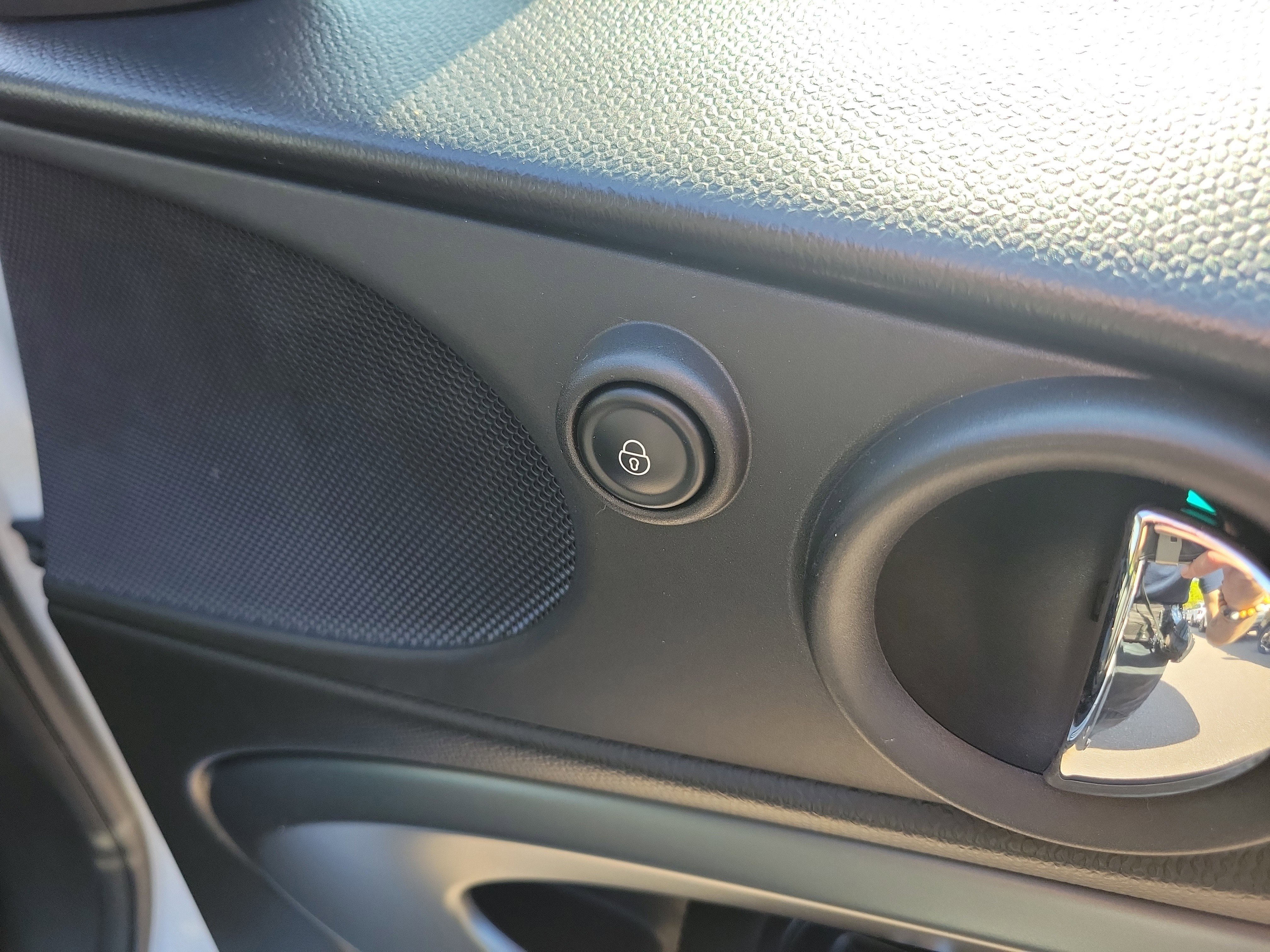 Used 2015 MINI Cooper Paceman S image 11