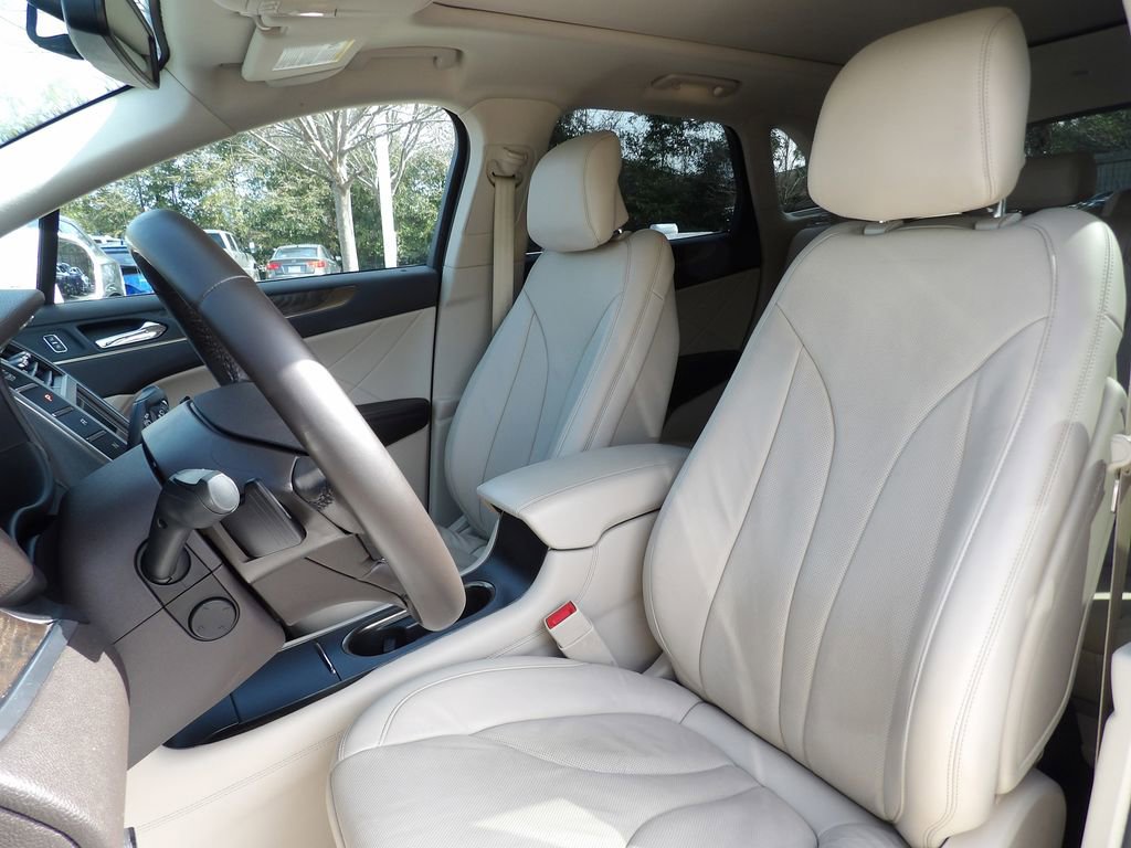 Used 2019 Lincoln MKC Reserve image 10