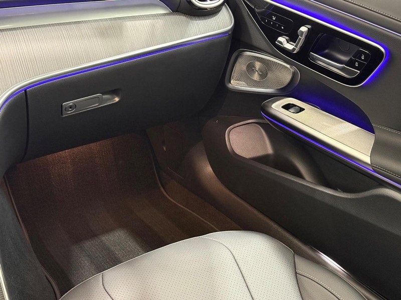 Certified 2025 Mercedes-Benz CLE 300 4MATIC Coupe image 12