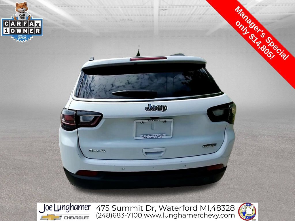 Used 2024 Jeep Compass Latitude w/ Sun and Sound Group AWD/4WD image 8