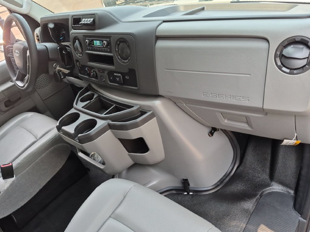 New 2027 Ford E-350 and Econoline 350 Super Duty w/ Power Equipment Group RWD image 21
