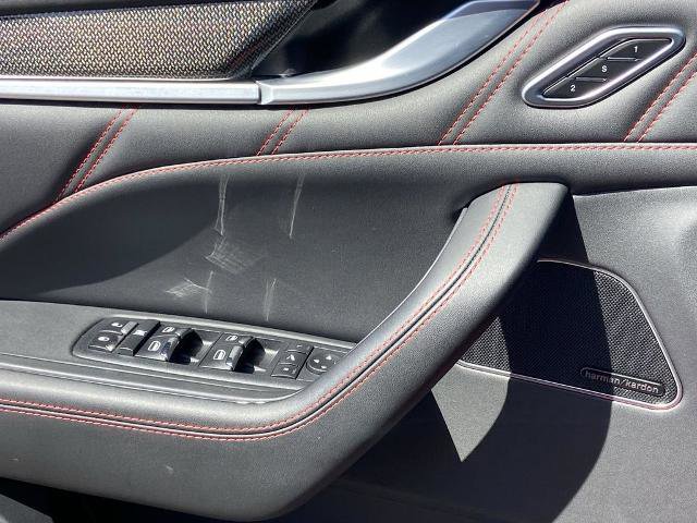 Used 2022 Maserati Levante Modena AWD/4WD image 20
