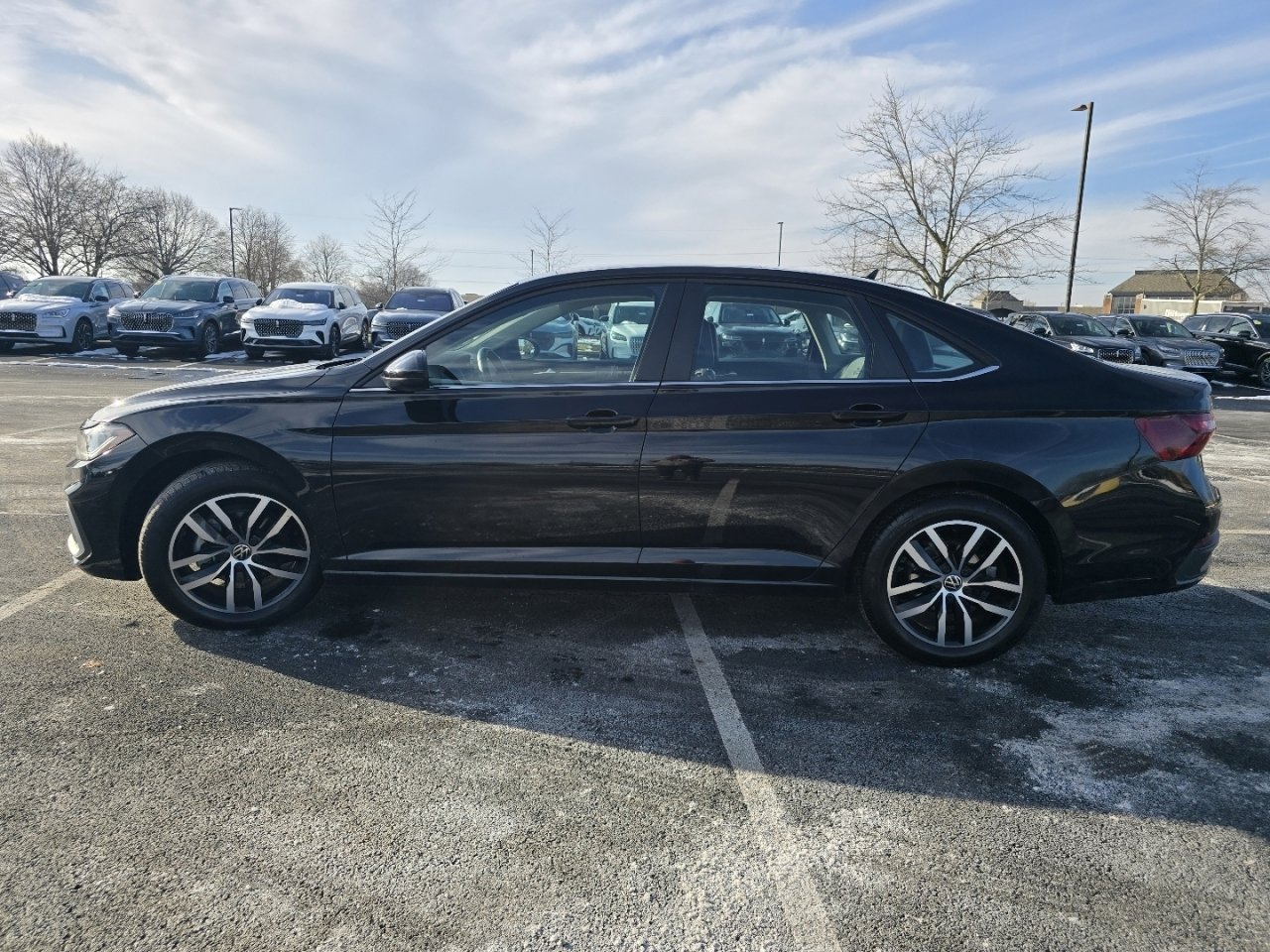 Used 2025 Volkswagen Jetta SE image 13