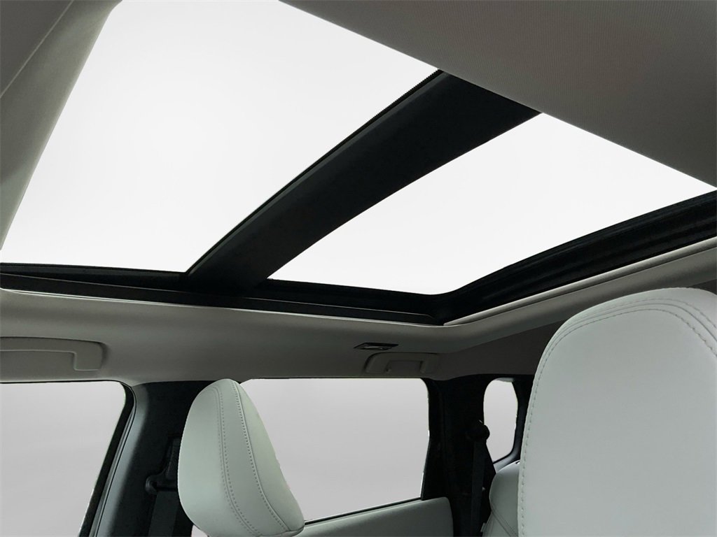 New 2025 Mitsubishi Outlander SE image 22