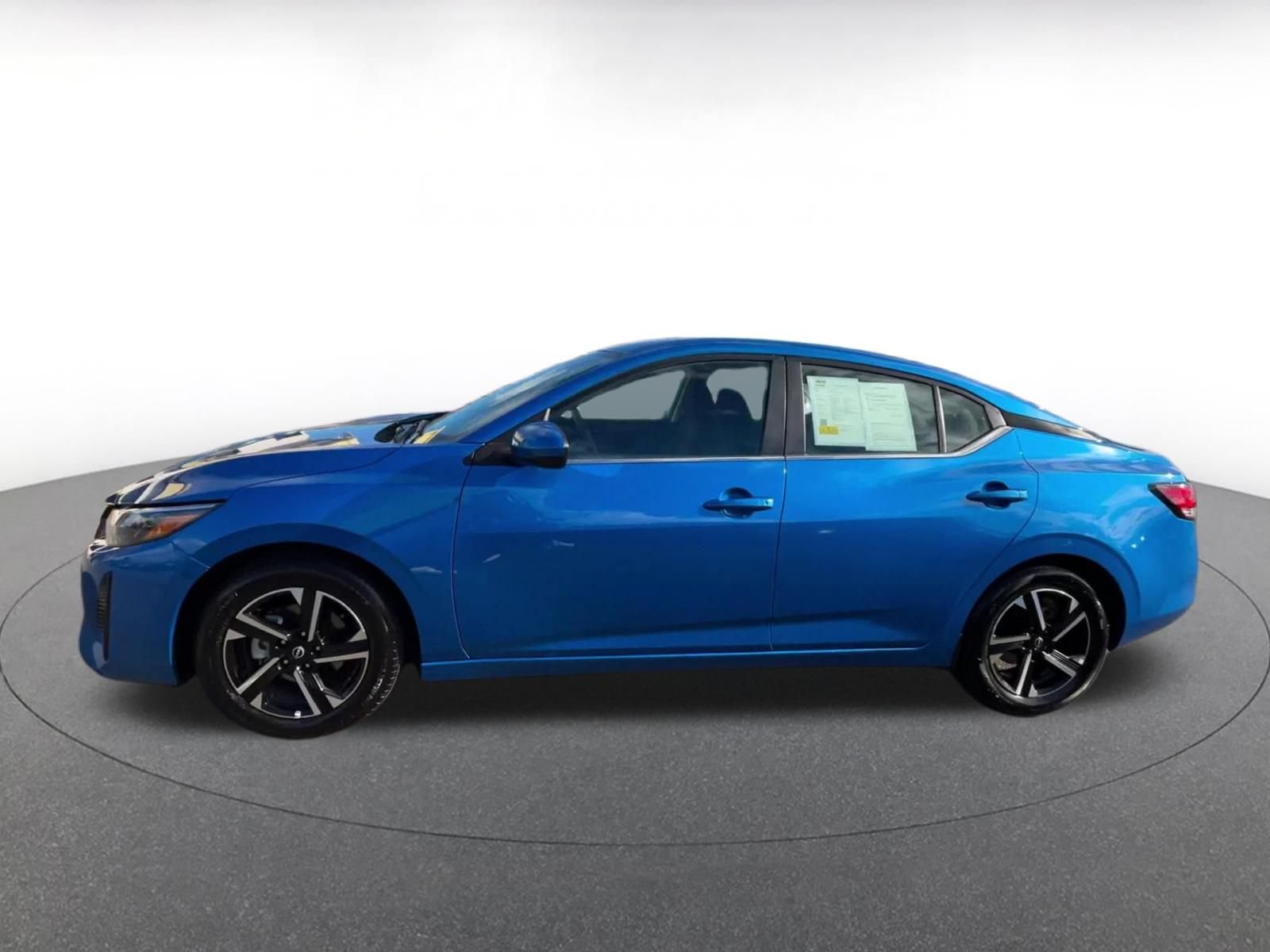 Used 2025 Nissan Sentra SV FWD image 9