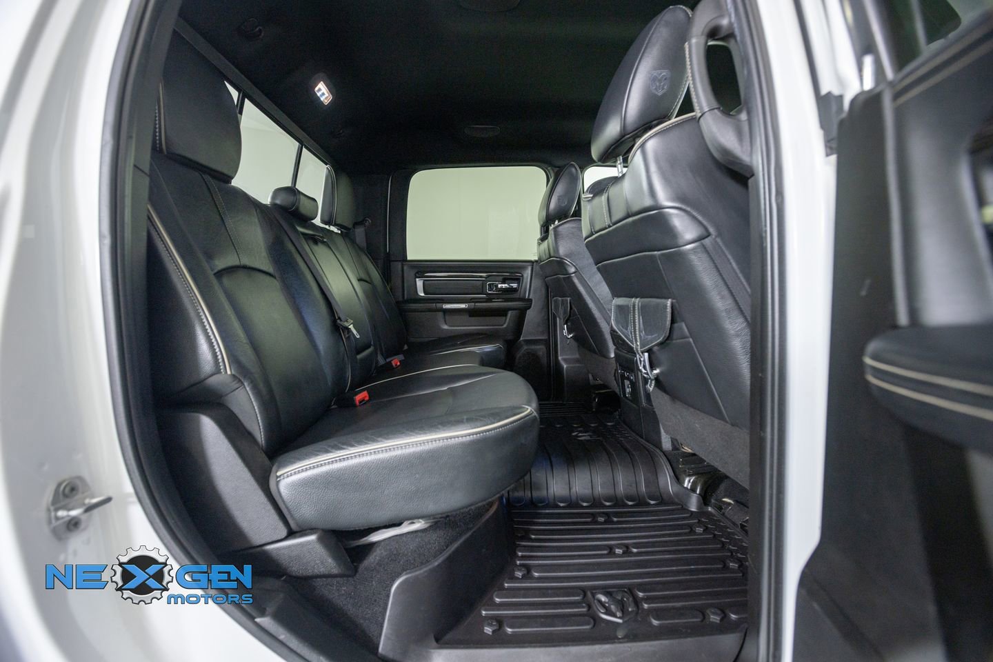Used 2018 RAM 2500 Limited AWD/4WD image 37