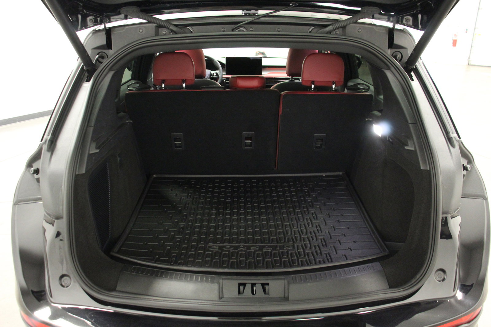 Used 2024 Lincoln Corsair Grand Touring w/ Equipment Group 301A AWD/4WD image 12