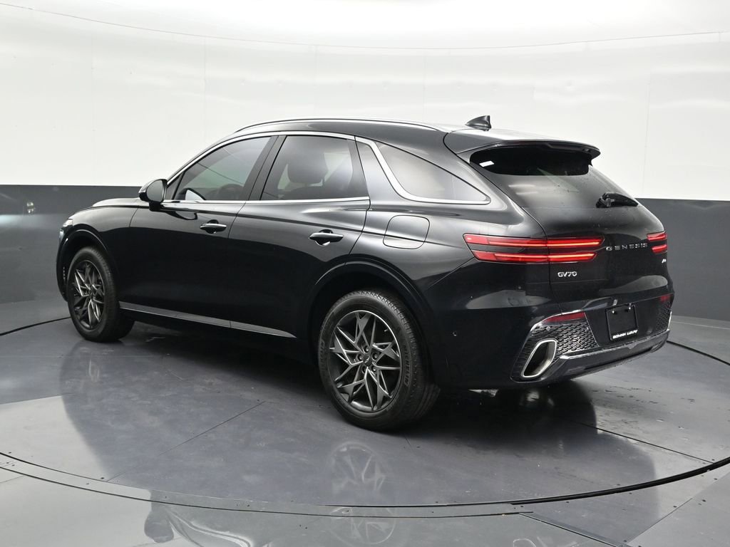 Used 2022 Genesis GV70 2.5T w/ Advanced Package image 3