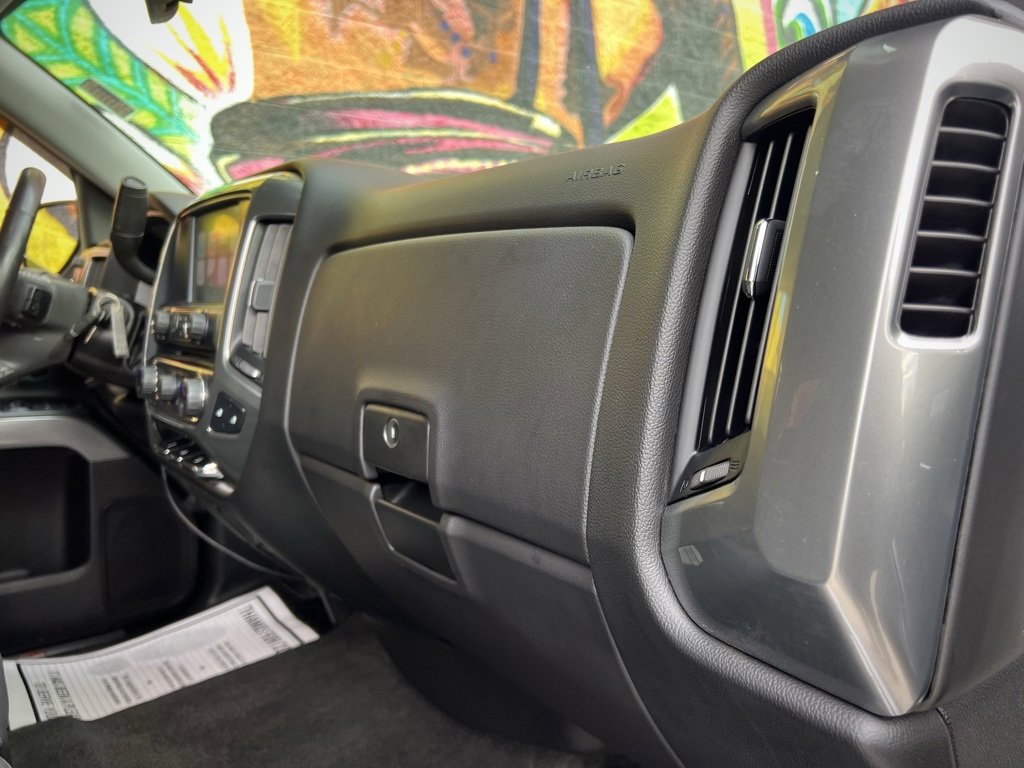 Used 2018 Chevrolet Silverado 1500 LT w/ All Star Edition image 36