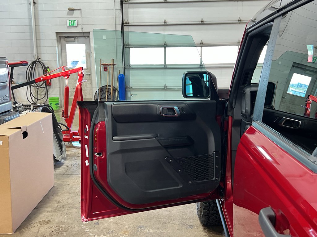 Used 2025 Ford Bronco Badlands image 10