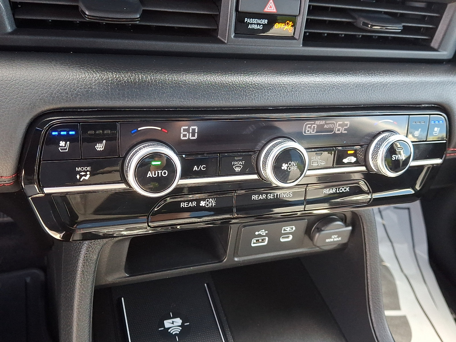 Certified 2025 Honda Pilot Black Edition image 16