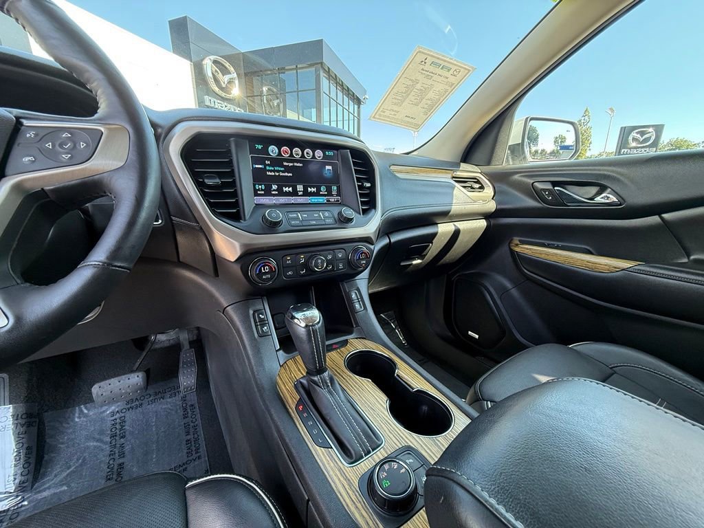 Used 2017 GMC Acadia Denali w/ Technology Package AWD/4WD image 22