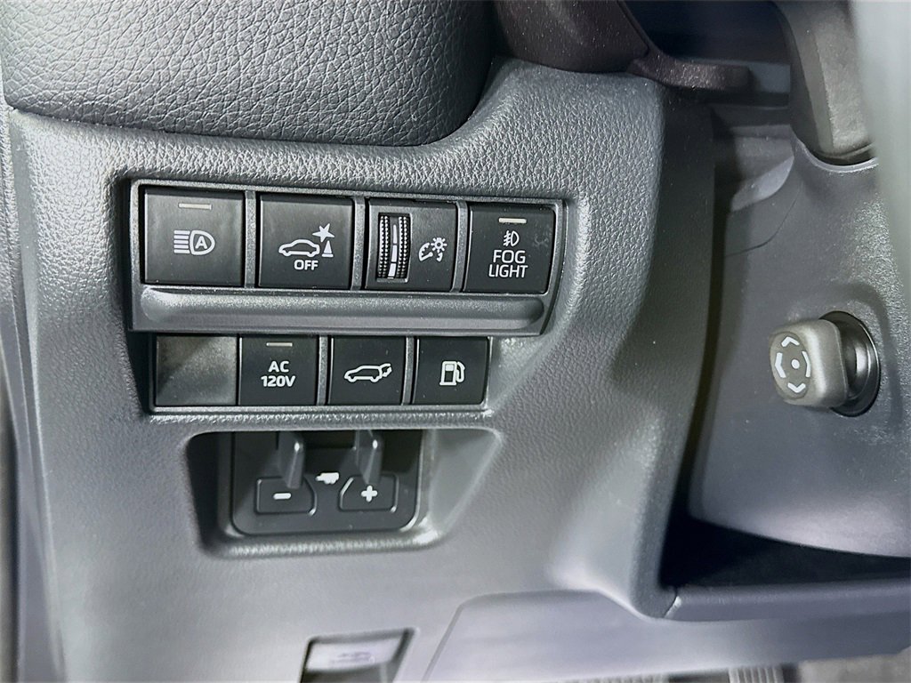 Used 2024 Toyota Land Cruiser image 21