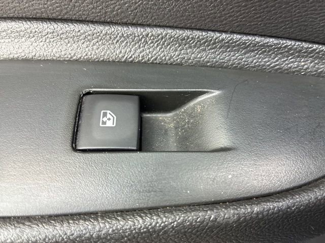 Used 2020 Chevrolet Trax LT FWD image 18