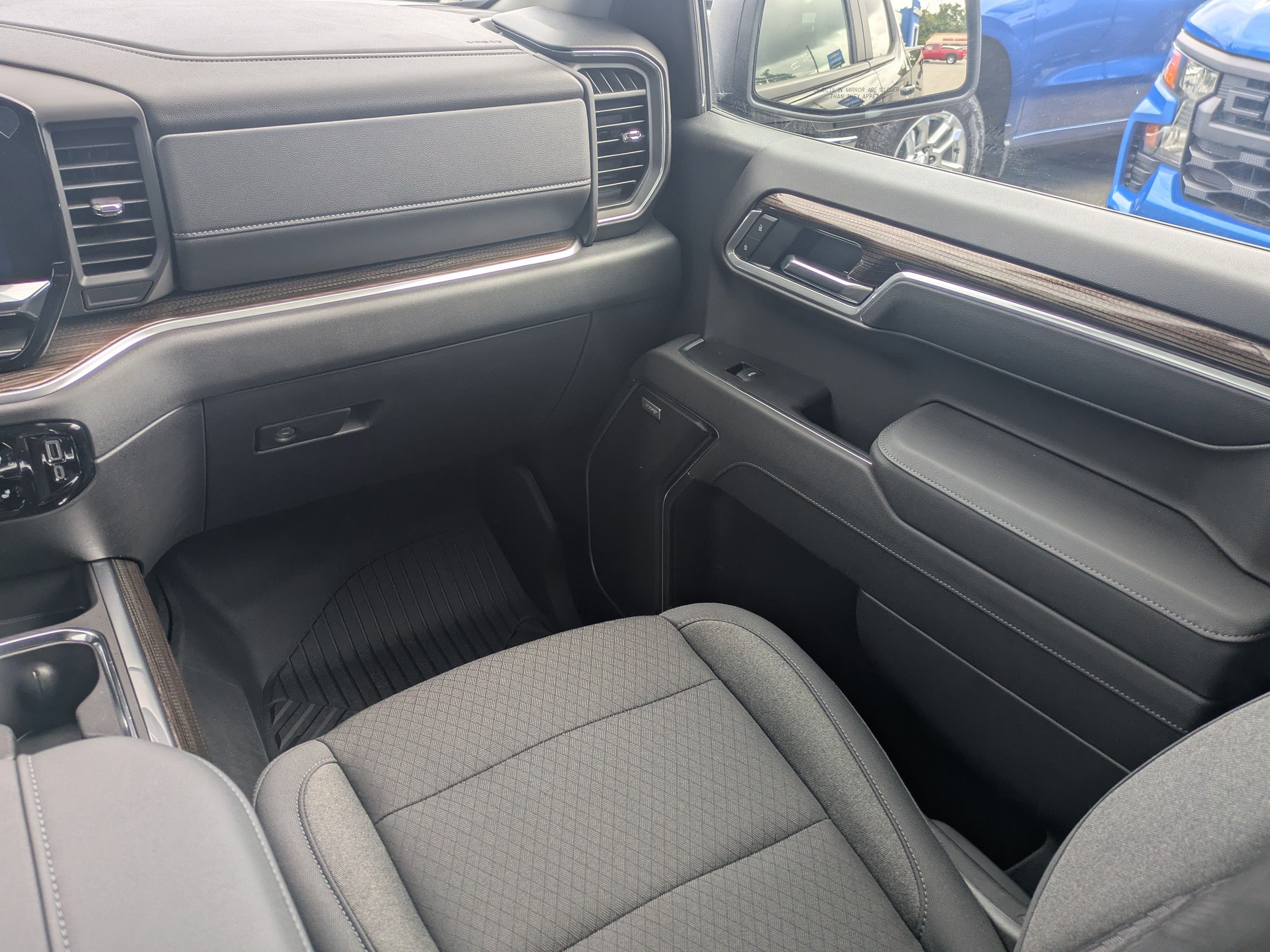 New 2026 Chevrolet Silverado 1500 RST w/ All Star Edition Plus AWD/4WD image 17