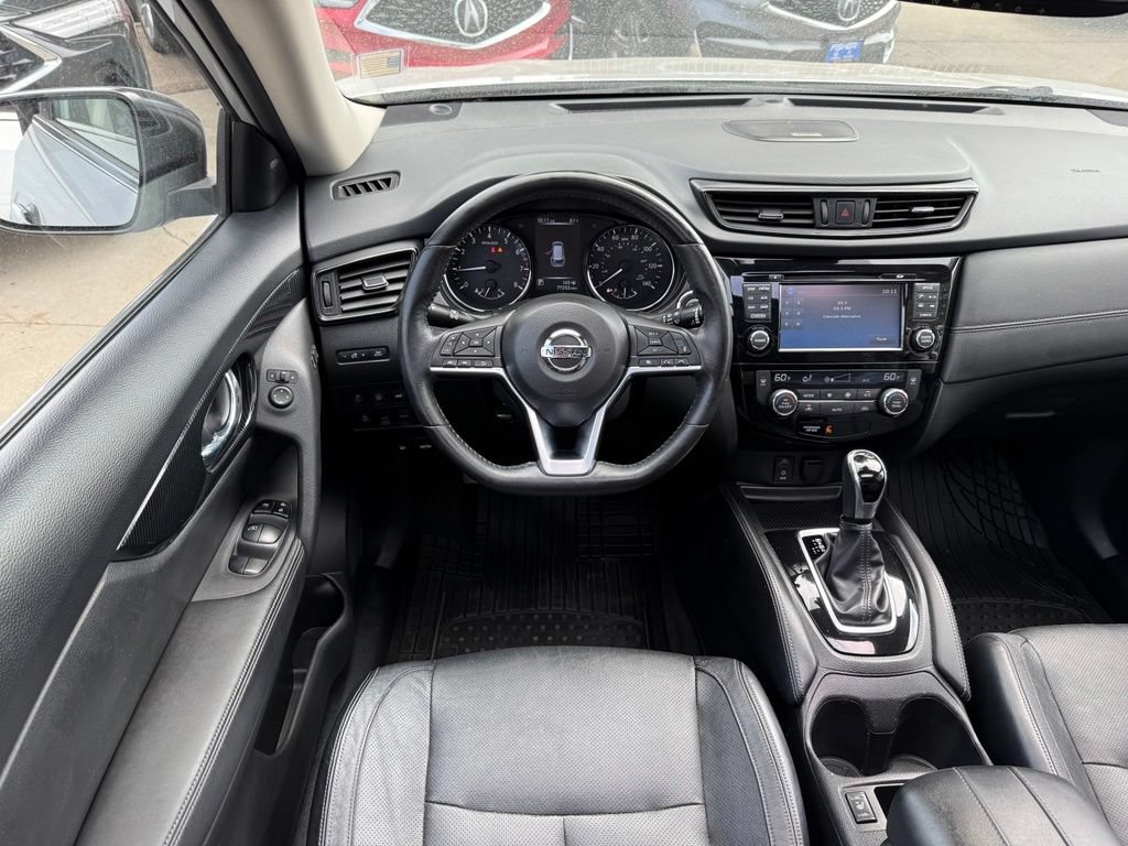Used 2017 Nissan Rogue SL w/ SL Premium Package AWD/4WD image 2