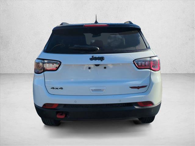 Used 2024 Jeep Compass Trailhawk image 7