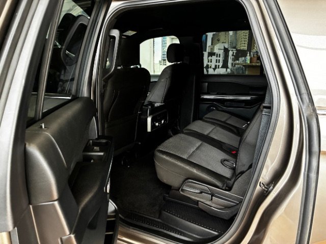 Used 2019 Ford Expedition Max XLT image 29