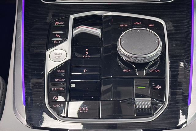 Used 2025 BMW X5 xDrive50e w/ M Sport Package image 27