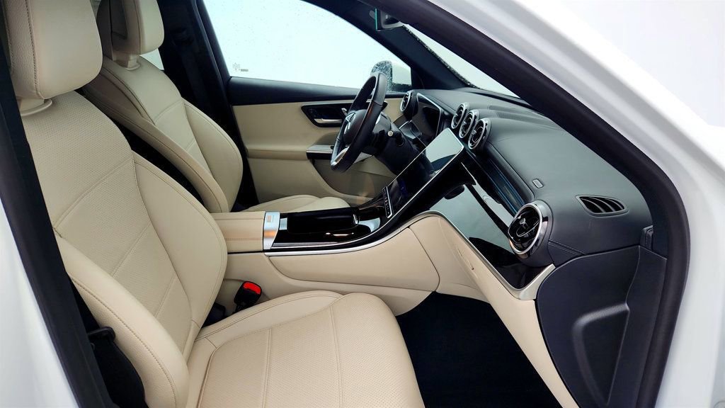 Used 2023 Mercedes-Benz GLC 300 4MATIC image 22