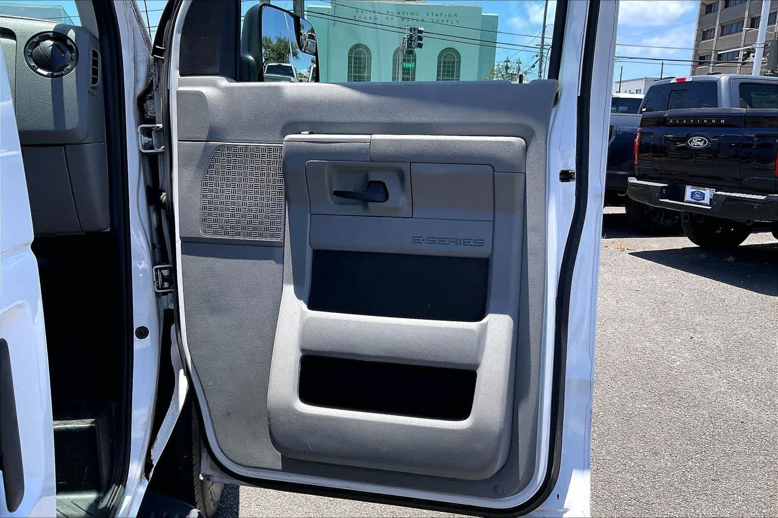 Used 2014 Ford E-350 and Econoline 350 XL w/ Power Windows & Locks Group RWD image 28