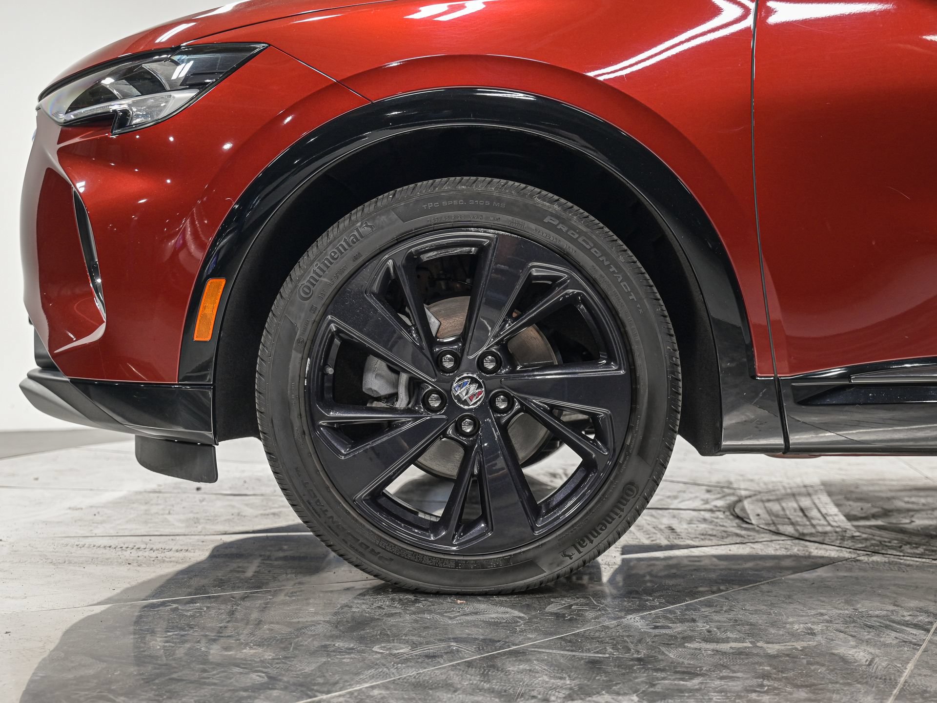 Used 2023 Buick Envision Essence w/ Sport Touring Package AWD/4WD image 3