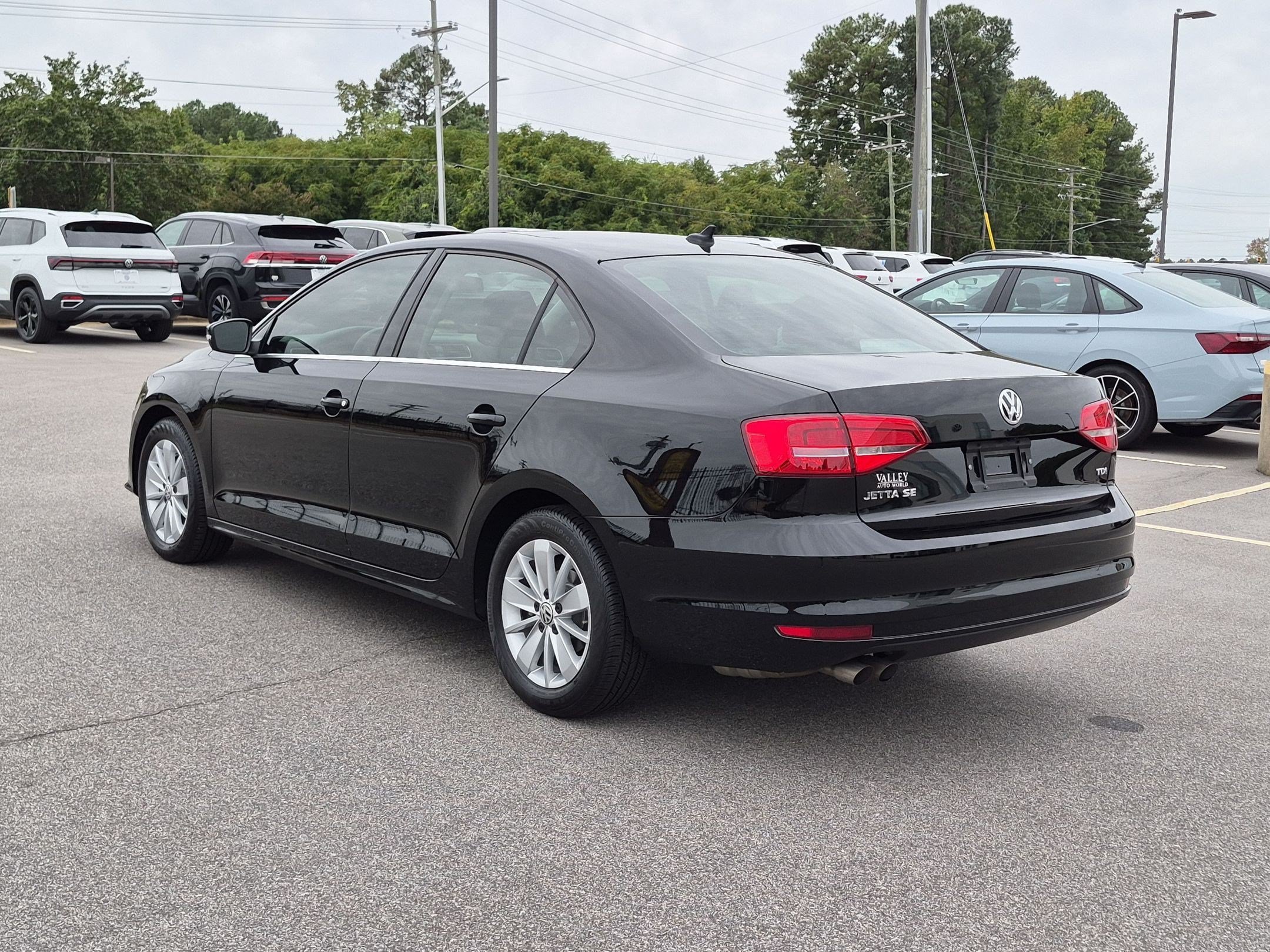 Used 2015 Volkswagen Jetta TDI SE FWD image 5