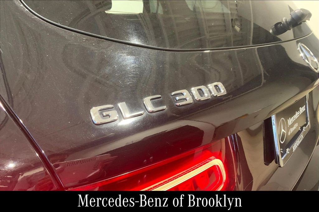 Used 2021 Mercedes-Benz GLC 300 4MATIC image 10