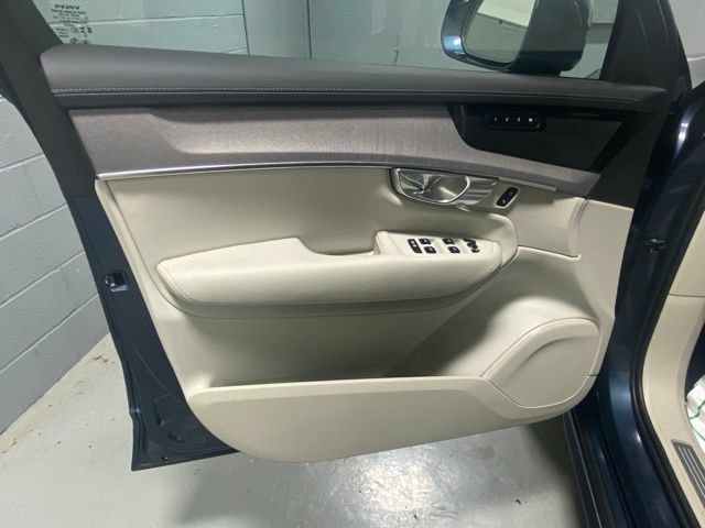 Certified 2026 Volvo XC90 B6 Ultra AWD/4WD image 7