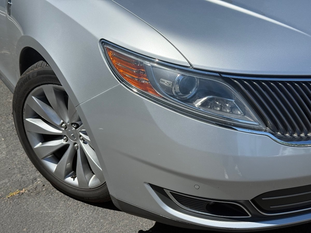 Used 2013 Lincoln MKS FWD image 5
