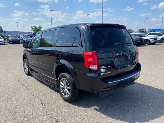 Used 2015 Dodge Grand Caravan SE FWD image 4