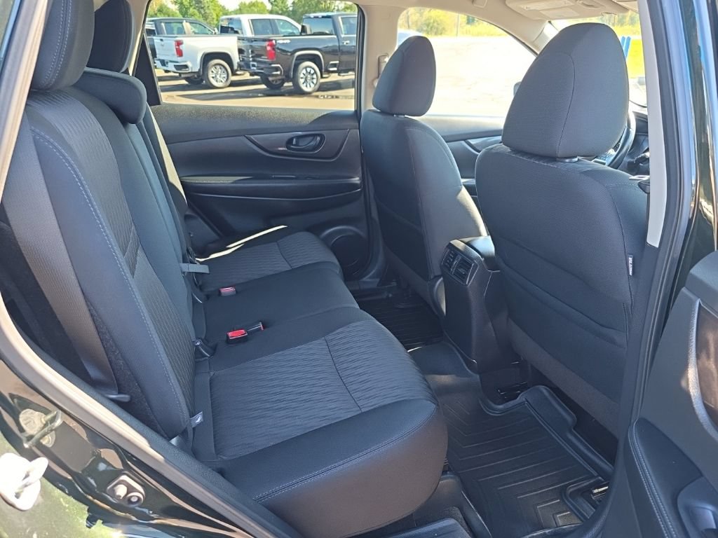 Used 2020 Nissan Rogue SV AWD/4WD image 22