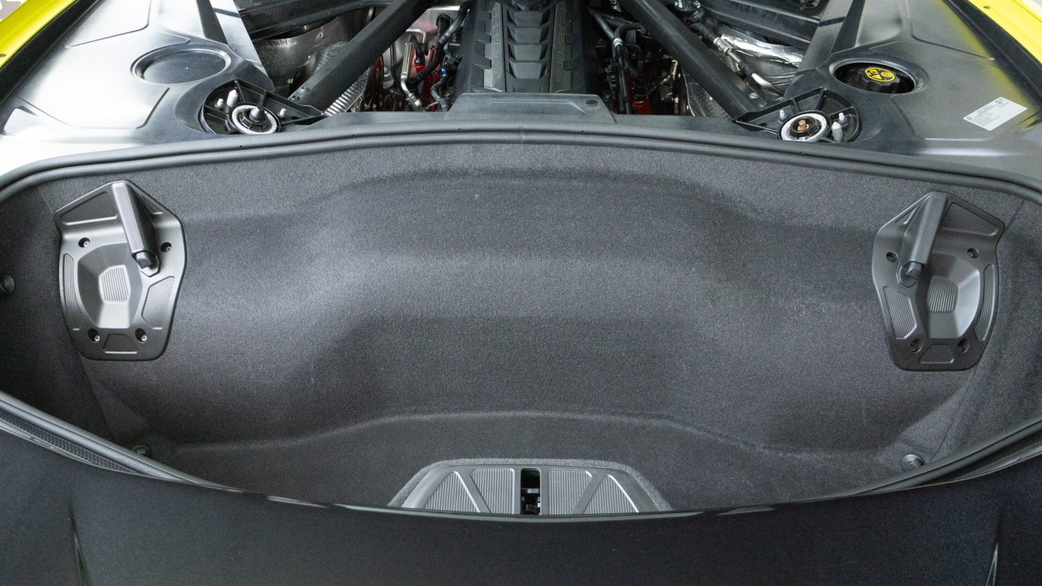 Used 2022 Chevrolet Corvette Stingray Premium Cpe w/ Z51 Performance Package RWD image 31