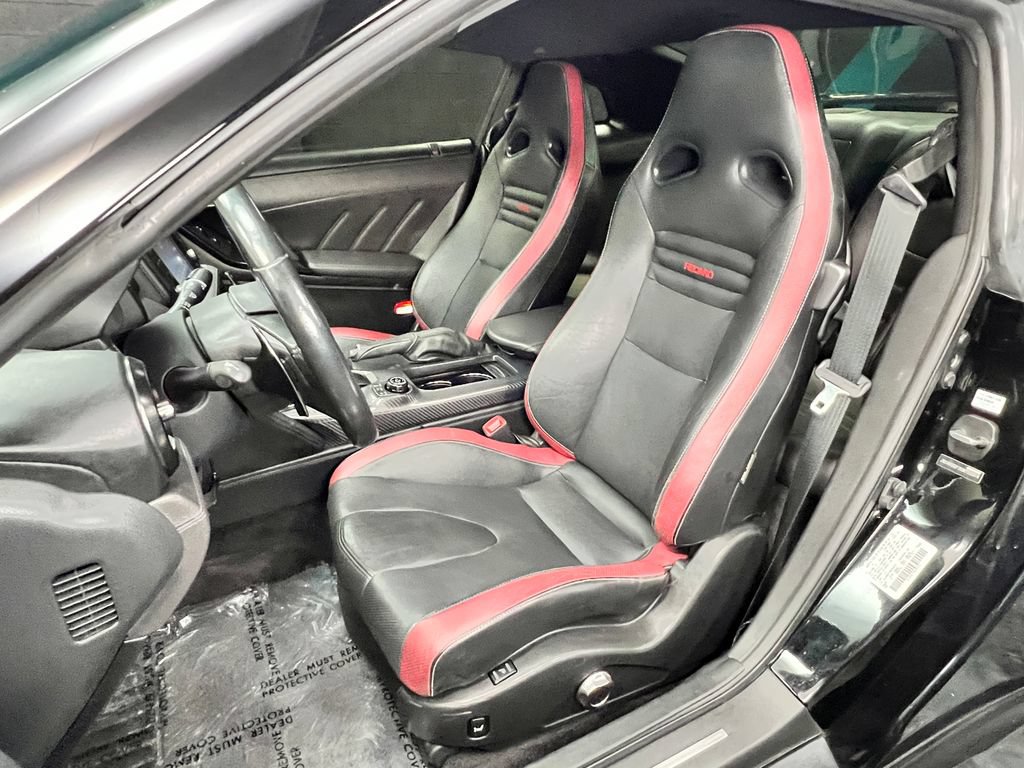 Used 2019 Nissan GT-R Premium w/ Premium Interior Package AWD/4WD image 5